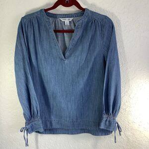 Old Navy Medium‎ Wash Blue Light Weight Denim Jean Split V Top Size XS
